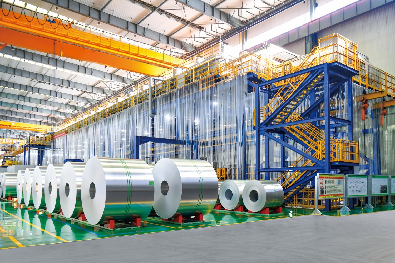 南(nan)山(shān)鋁業廣(guang)告片